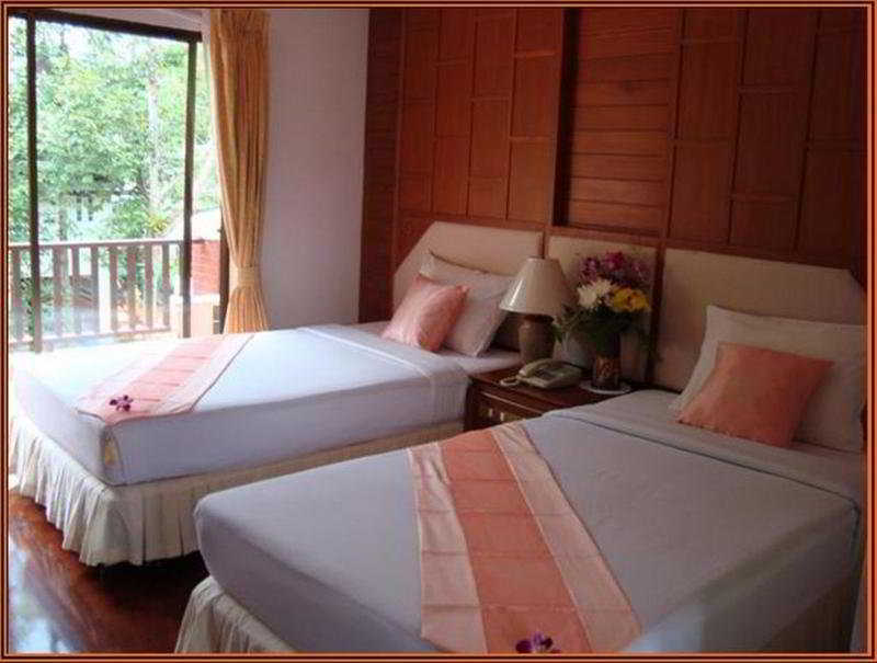 Baan Nern Sai Resort Пхукет Екстер'єр фото