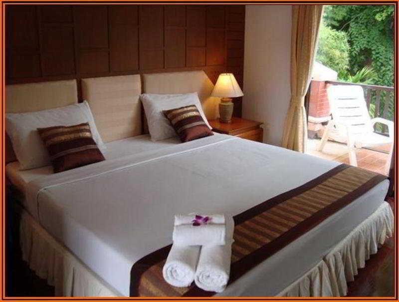 Baan Nern Sai Resort Пхукет Екстер'єр фото